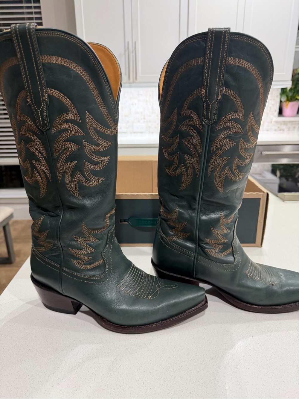 Tecovas The Annie Women's Boots in Teal. - Picture 5 of 8